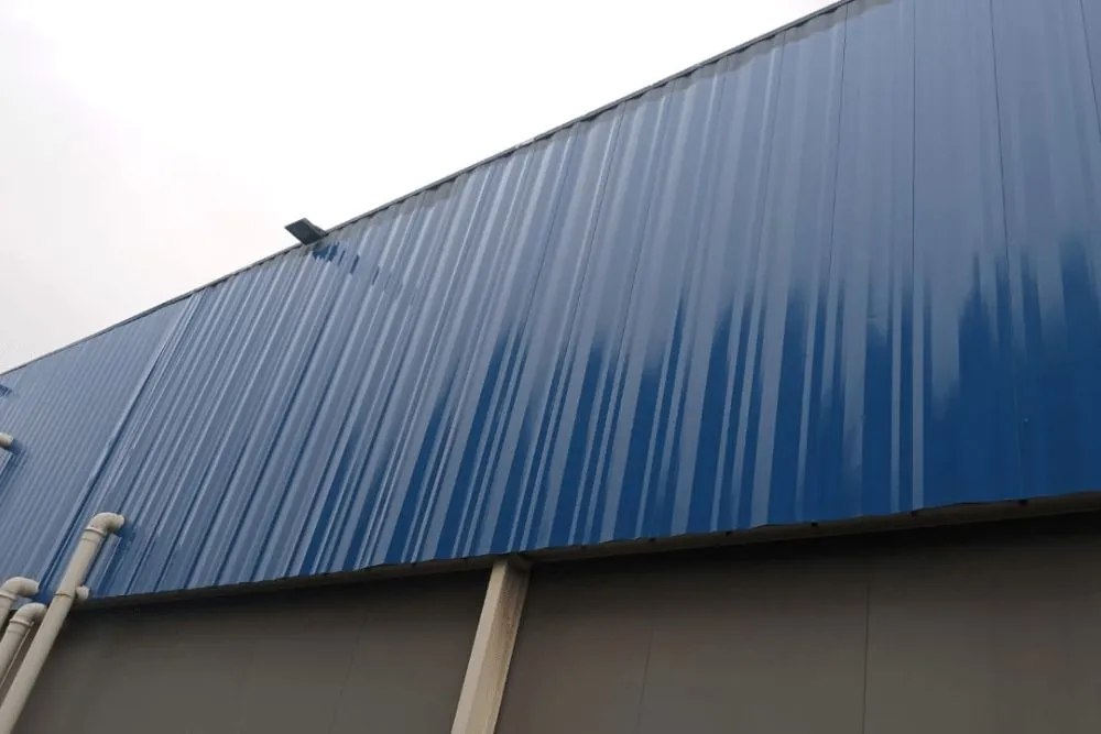 Pintores Industriales con pinturas especializadas