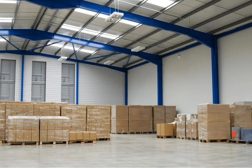 Pintores Industriales con pintura interior