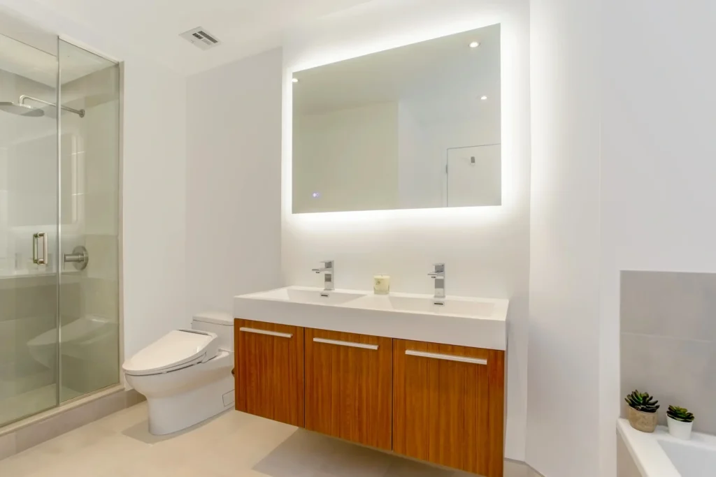 Remodelación de Baños Iluminado